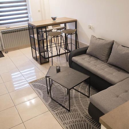 Studio Apartman Suburban Visnjevac Экстерьер фото