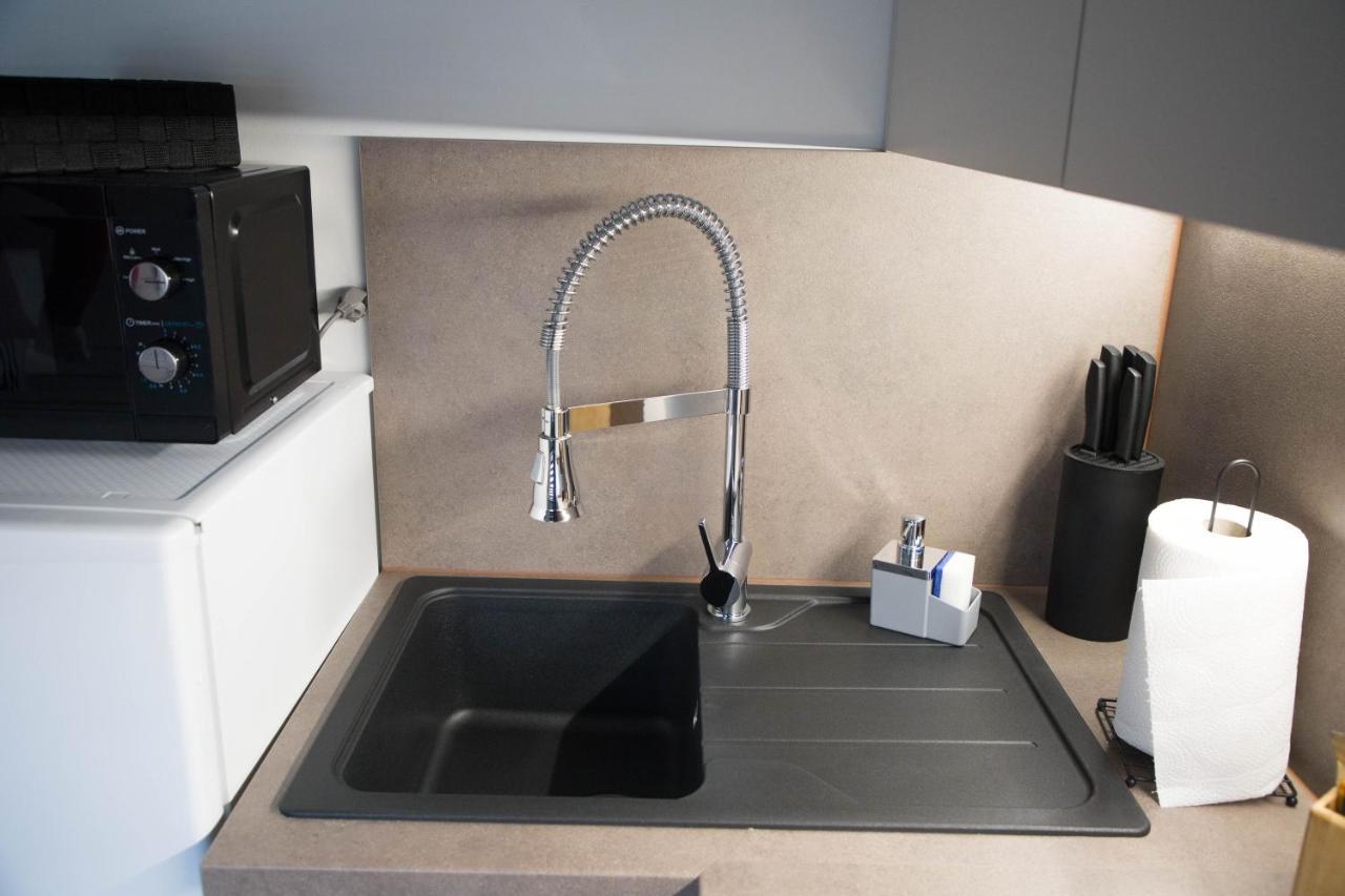 Studio Apartman Suburban Visnjevac Экстерьер фото
