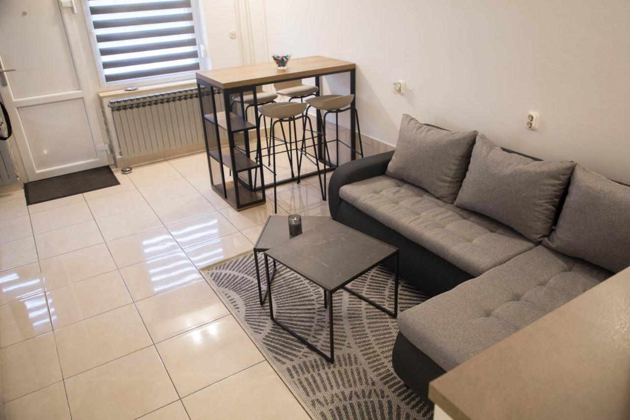 Studio Apartman Suburban Visnjevac Экстерьер фото